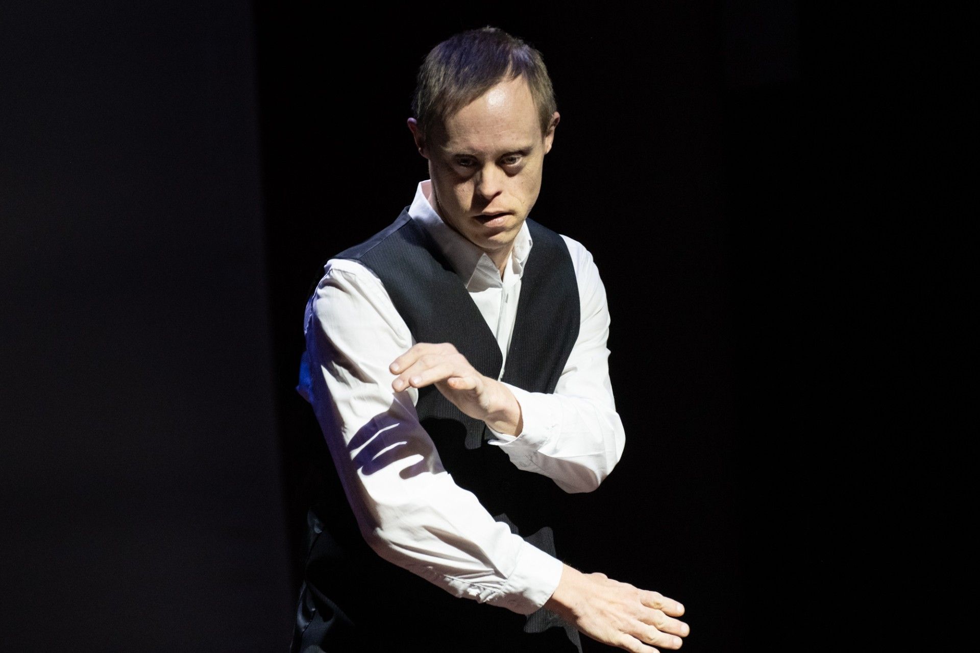 thumbnail_Joel Forman Performing.jpg